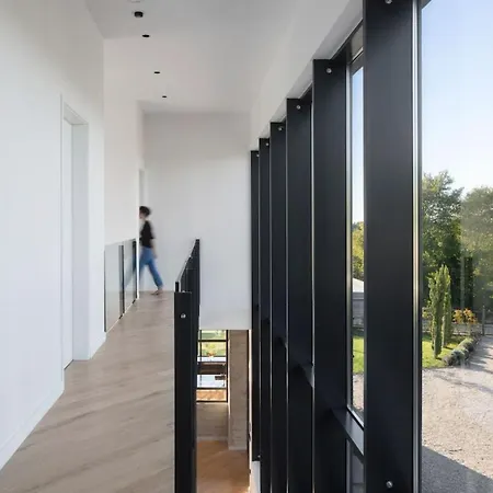 Luxury Valens With Wellness In Tinjan Villa