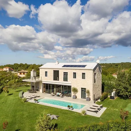 Villa Luxury Valens With Wellness In Tinjan