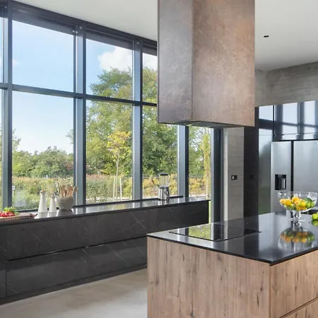 Luxury Valens With Wellness In Tinjan